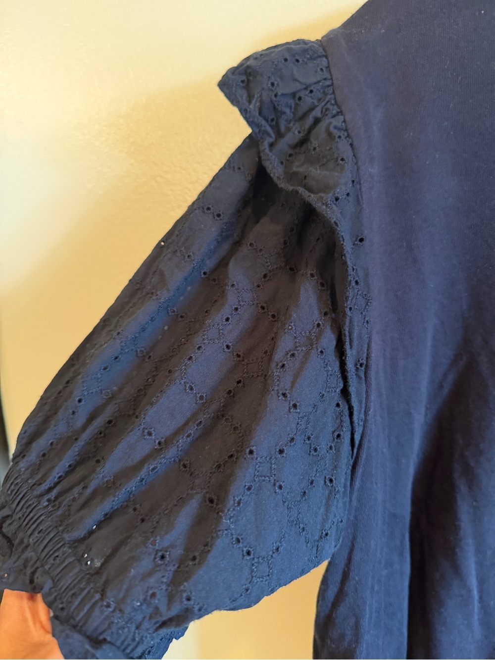 Tommy Hilfiger Eyelet Puff Sleeve Top Navy Blue Cotton Tee Sz L - Picture 6 of 6